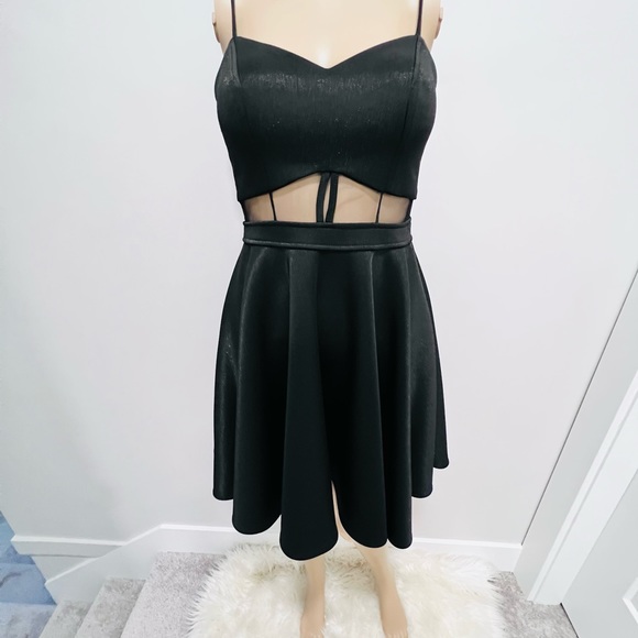 QA black dress size small - Picture 4 of 8